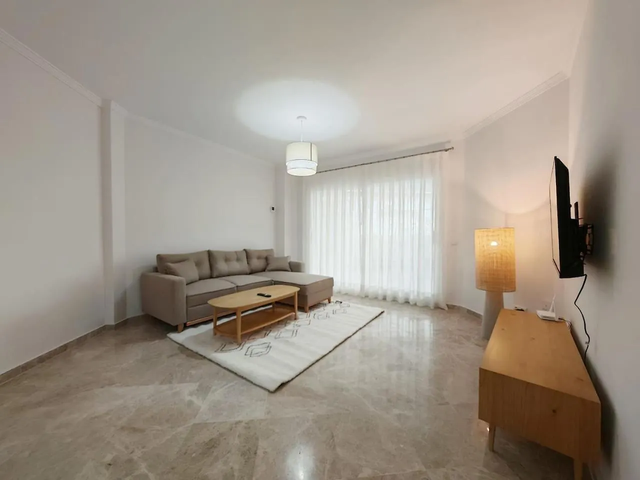 2-Bed Apartment In Calahonda Park, Walk To Beach Sitio de Calahonda